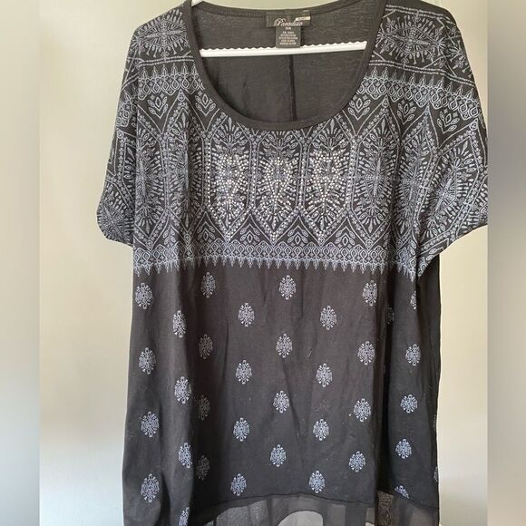 Paradisio tshirt with stud gems and lace mesh bottom - Picture 2 of 6